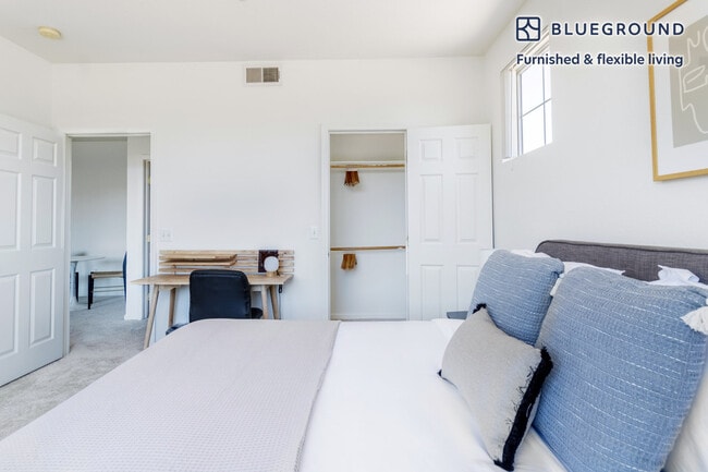 Building Photo - 3190 Rubino Dr