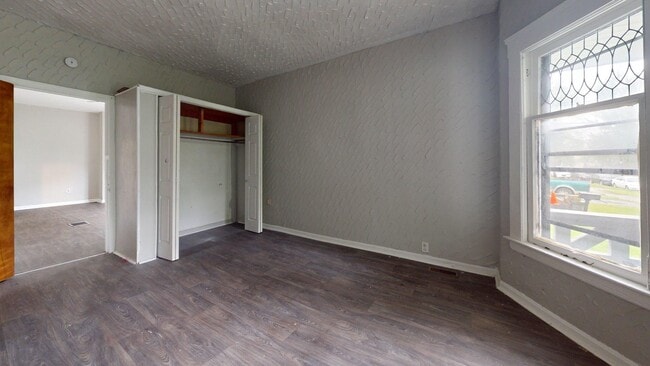 Building Photo - 3889 W.33rd