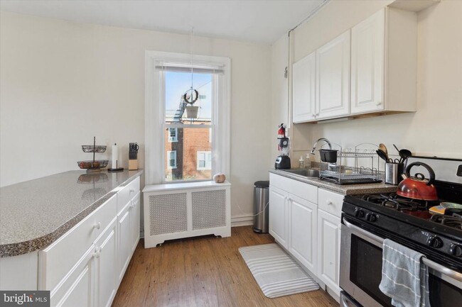 Building Photo - 118 Walnut Ave