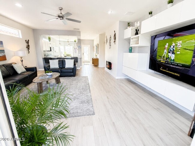 Building Photo - 15876 W Alpine Ridge Dr