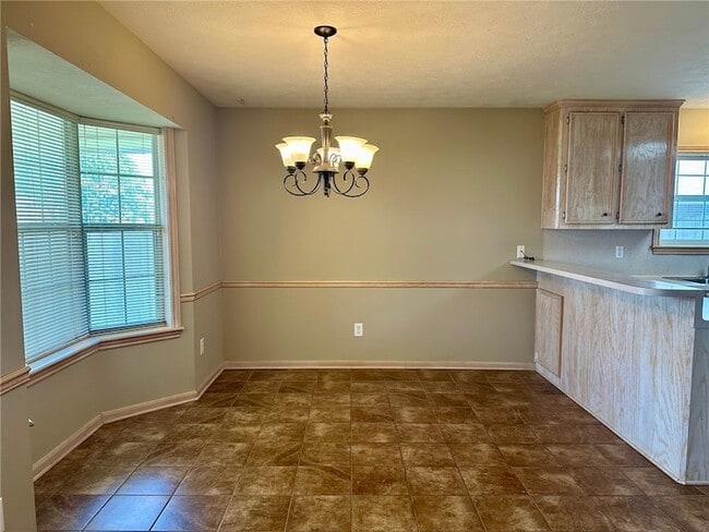 Building Photo - 4201 Bedford Ct