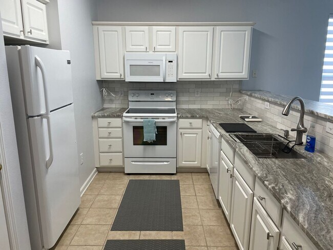 Building Photo - 968 Great Egret Cir SW