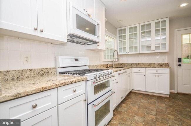Building Photo - 4805 Willet Dr