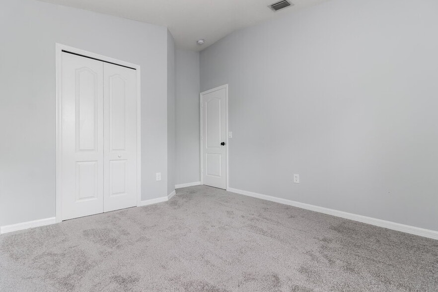 Building Photo - 18034 Birdwater Dr