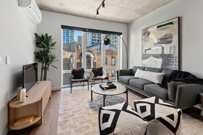 Building Photo - 411 W Chicago Ave