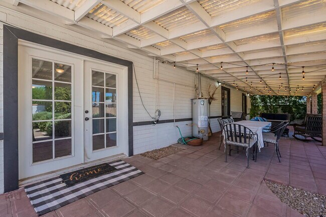 Building Photo - 7214 N 21st Ave