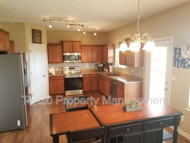 Building Photo - 35 Apache Trail