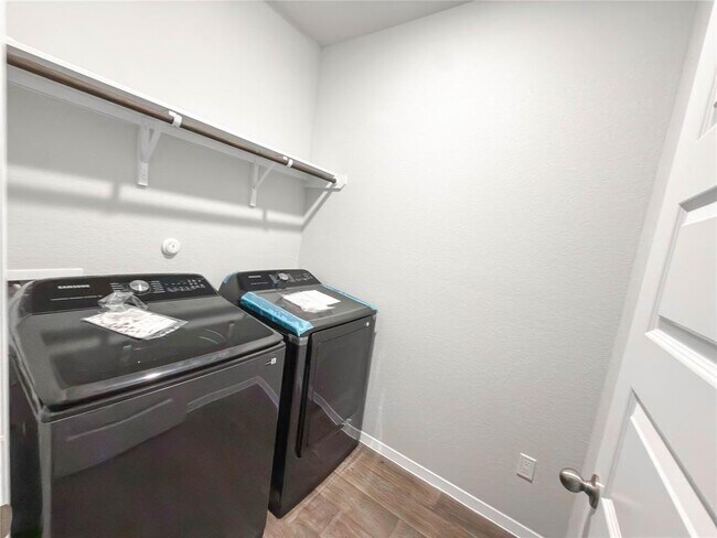 Building Photo - 2707 Towy Rd