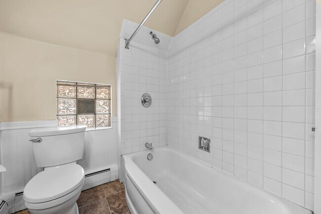 Building Photo - 1151 Monroe St