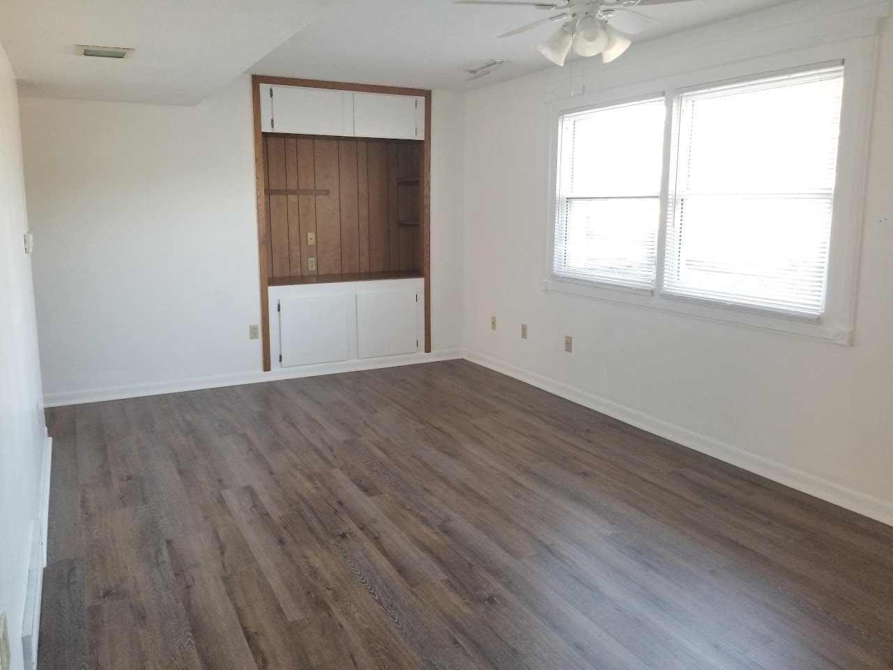 Building Photo - 1050 S Jones Blvd