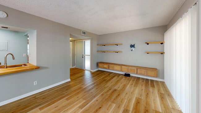 Building Photo - 9 Tarragona Ct