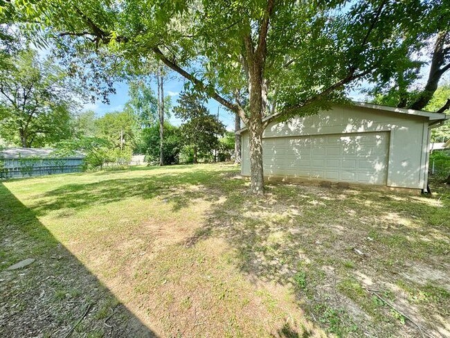 Building Photo - 3078 Chaucer Ln