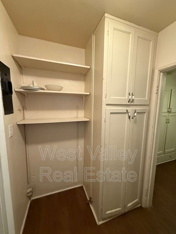 Building Photo - 1605 Howard Ave