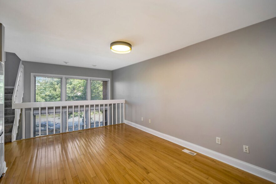 Building Photo - 2132 Gilbert Ave