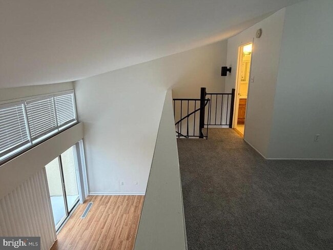 Building Photo - 5485 Harpers Farm Rd