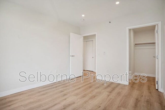 Building Photo - 1401 Jackson St