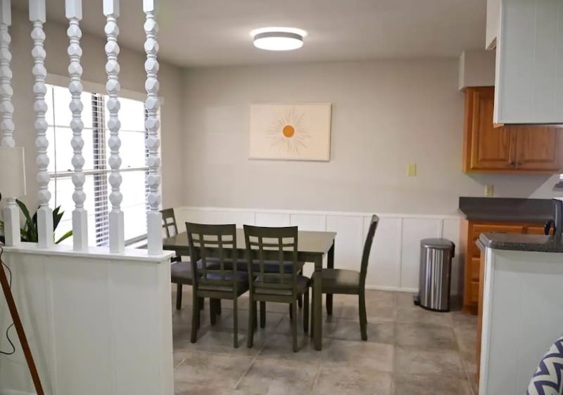 Building Photo - 611 Balboa Dr