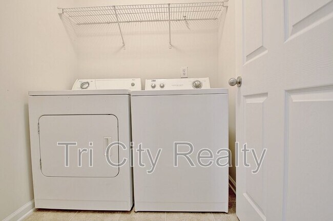 Building Photo - 111 Covington Terrace