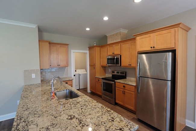 Building Photo - 16284 Chandler Pl