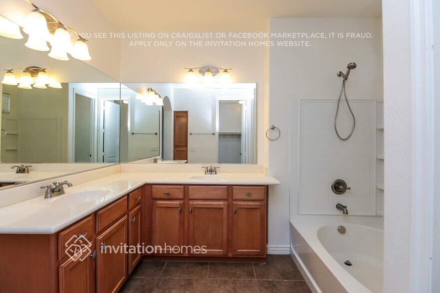 Building Photo - 229 S Trenton