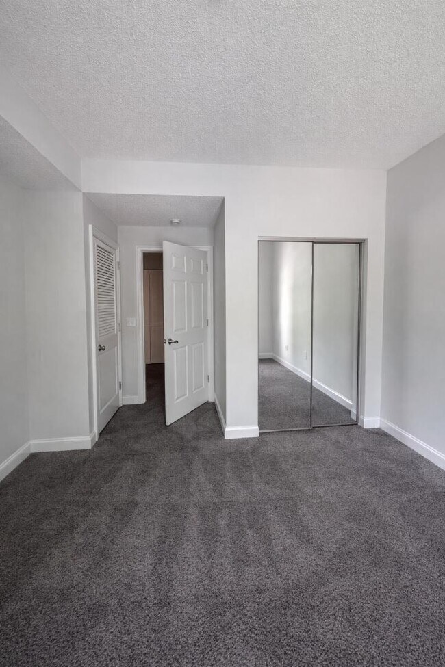 Building Photo - 6022 Dick Pond Rd