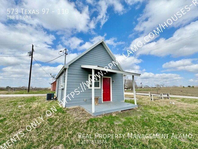 Building Photo - **APPLICATION RECEIVED** AVAILABLE NOW! Mo...