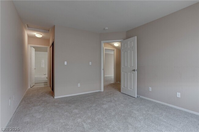 Building Photo - 1636 Coyote Run Dr