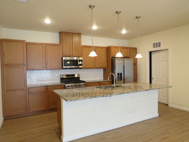Building Photo - Beautiful Newer Condo in Briargate Area