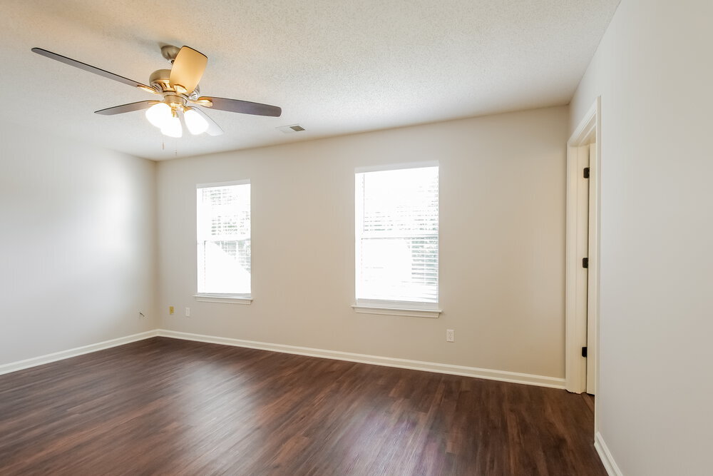 Building Photo - 3405 Mayhurst Dr