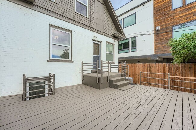 Building Photo - Stylish Home in the Heart of Highland with Detached Garage & Mother-in-Law Suite