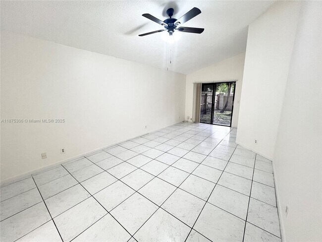 Building Photo - 210 Maddy Ln