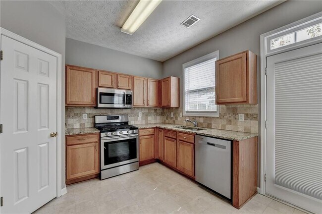 Building Photo - 3067 Kentmere Dr