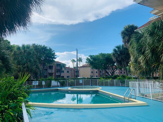 Building Photo - 17500 NW 68th Ave