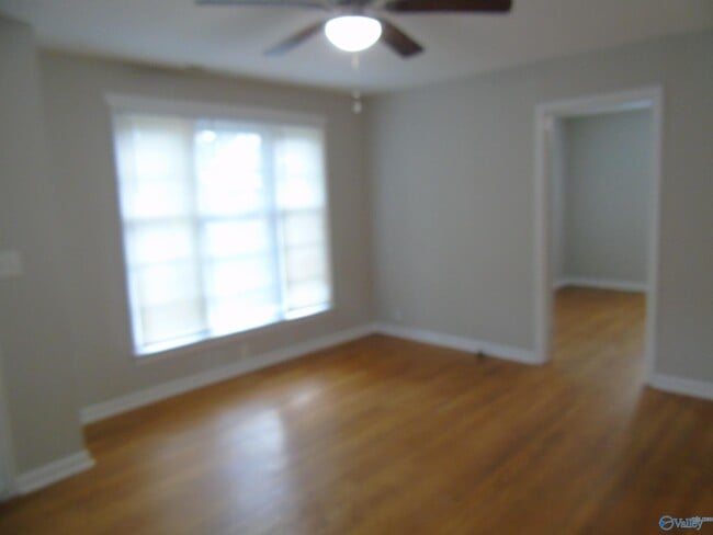 Building Photo - 1423 Stevens Ave NE