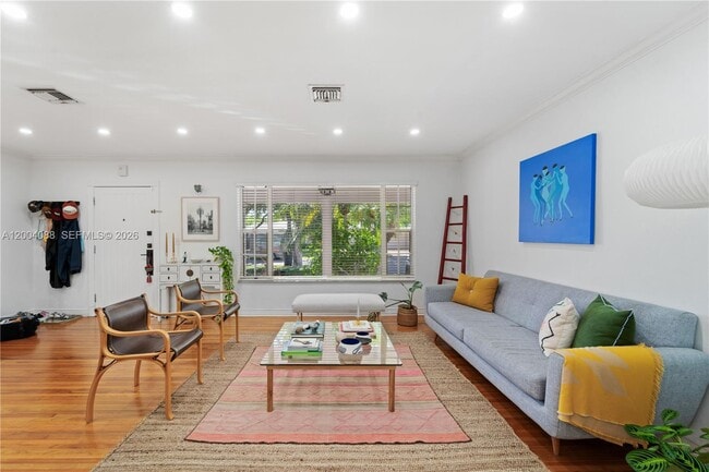 Building Photo - 1425 Trillo Ave