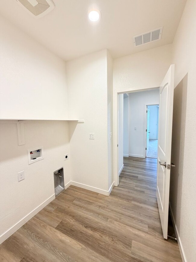 Building Photo - 1858 Morro Ct