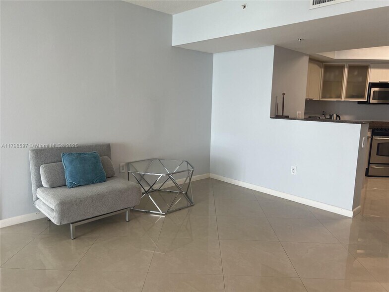 Building Photo - 16699 Collins Ave
