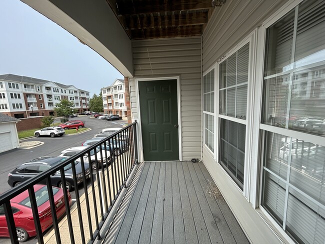 Building Photo - 812 Long Dr
