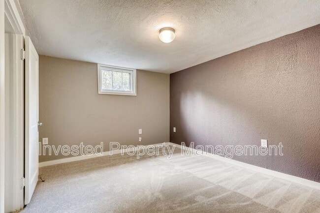 Building Photo - 2135 S Downing St