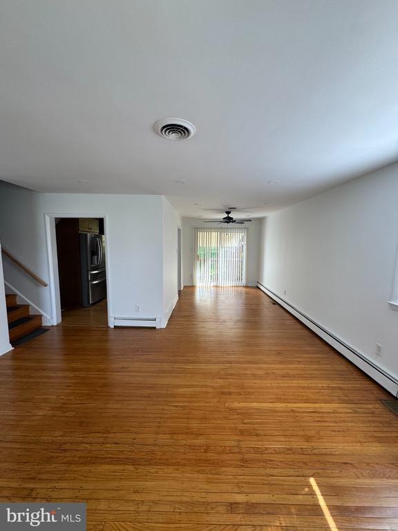 Building Photo - 216 Sussex Blvd