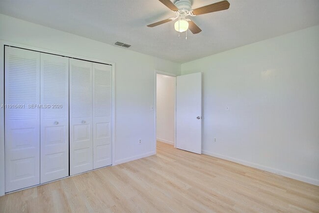 Building Photo - 220 Rhapsody Ave