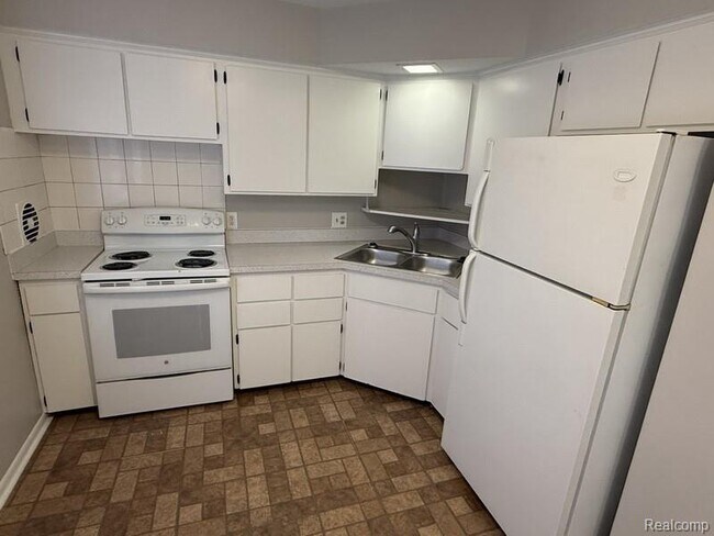 Building Photo - 29264 Tessmer Ct