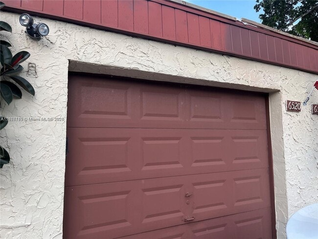 Building Photo - 6520 NW 98th Terrace