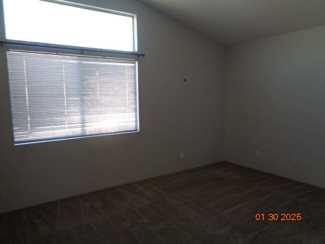 Building Photo - Rosamond 3 Bedroom Pool Home