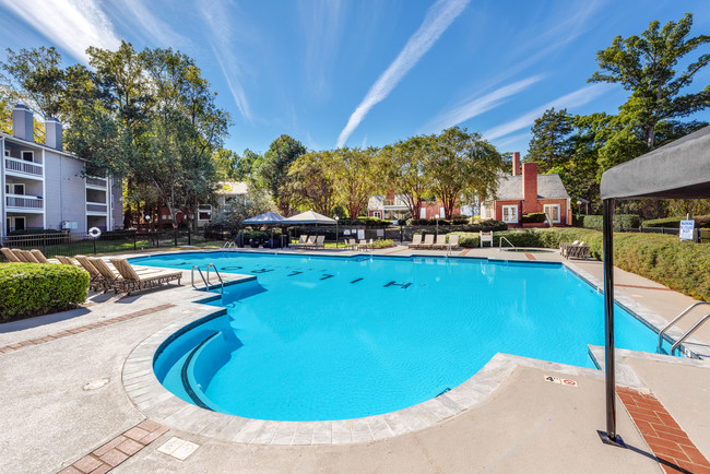 Beautiful Pool - HillRock Estates