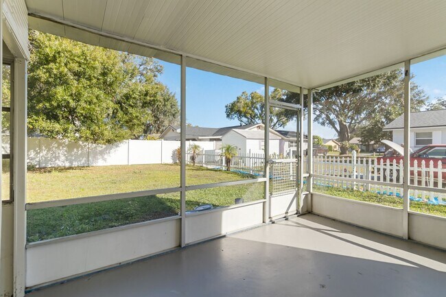 Building Photo - Charming 1/1 Home in St. Cloud Close to the Lakefront Park