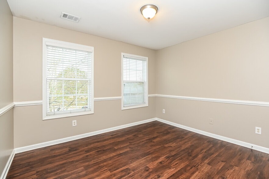 Building Photo - 300 Nobleman Way