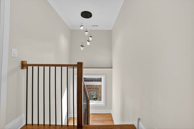 Building Photo - 3019 N Kenneth Ave