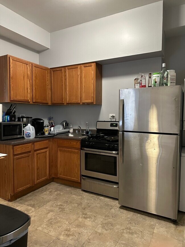 Building Photo - 1131 N State St