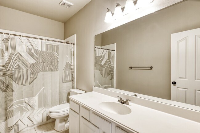 Building Photo - 7502 Wedgewood Dr
